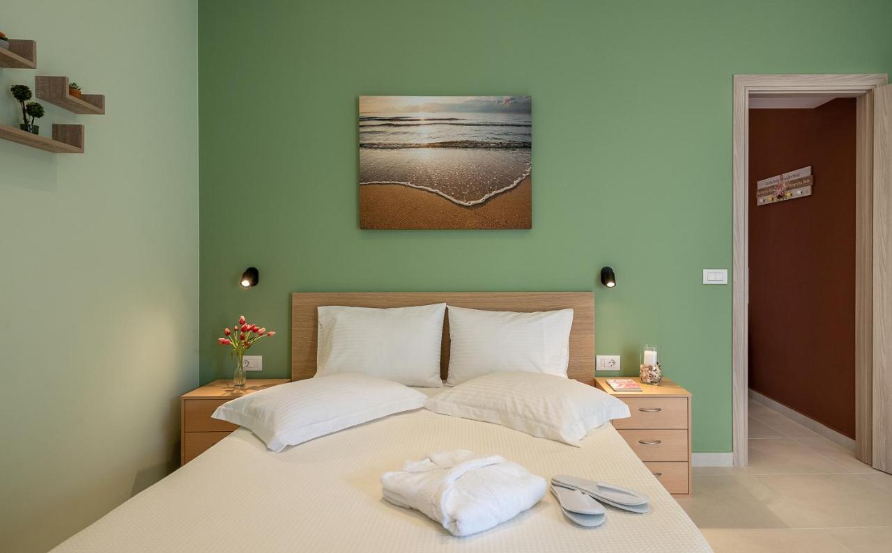M City Apartments 100M From The Beach Chania  Екстер'єр фото