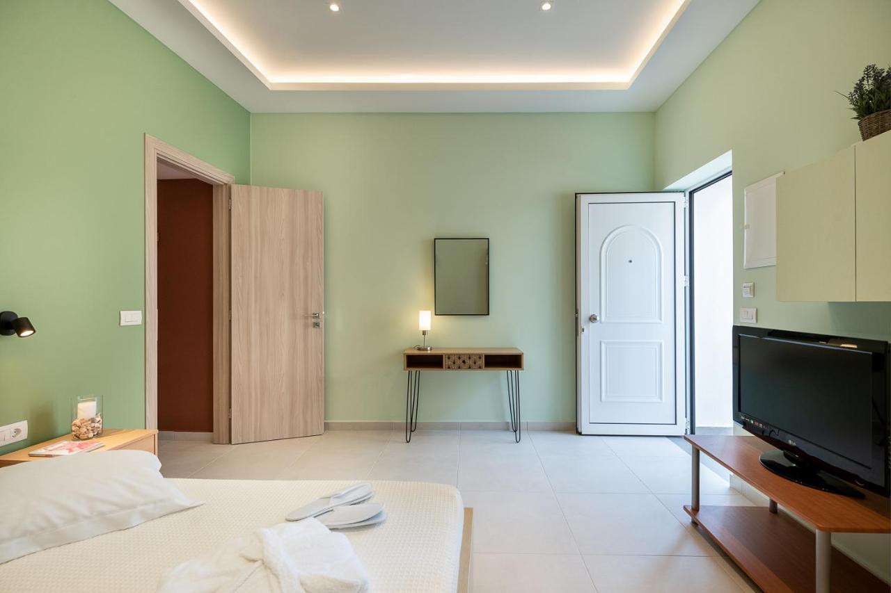 M City Apartments 100M From The Beach Chania  Екстер'єр фото