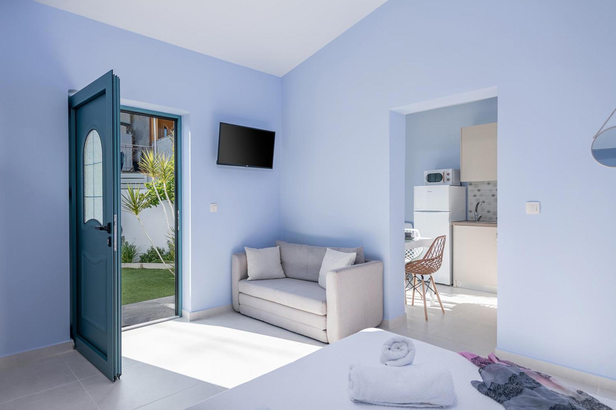 M City Apartments 100M From The Beach Chania  Екстер'єр фото